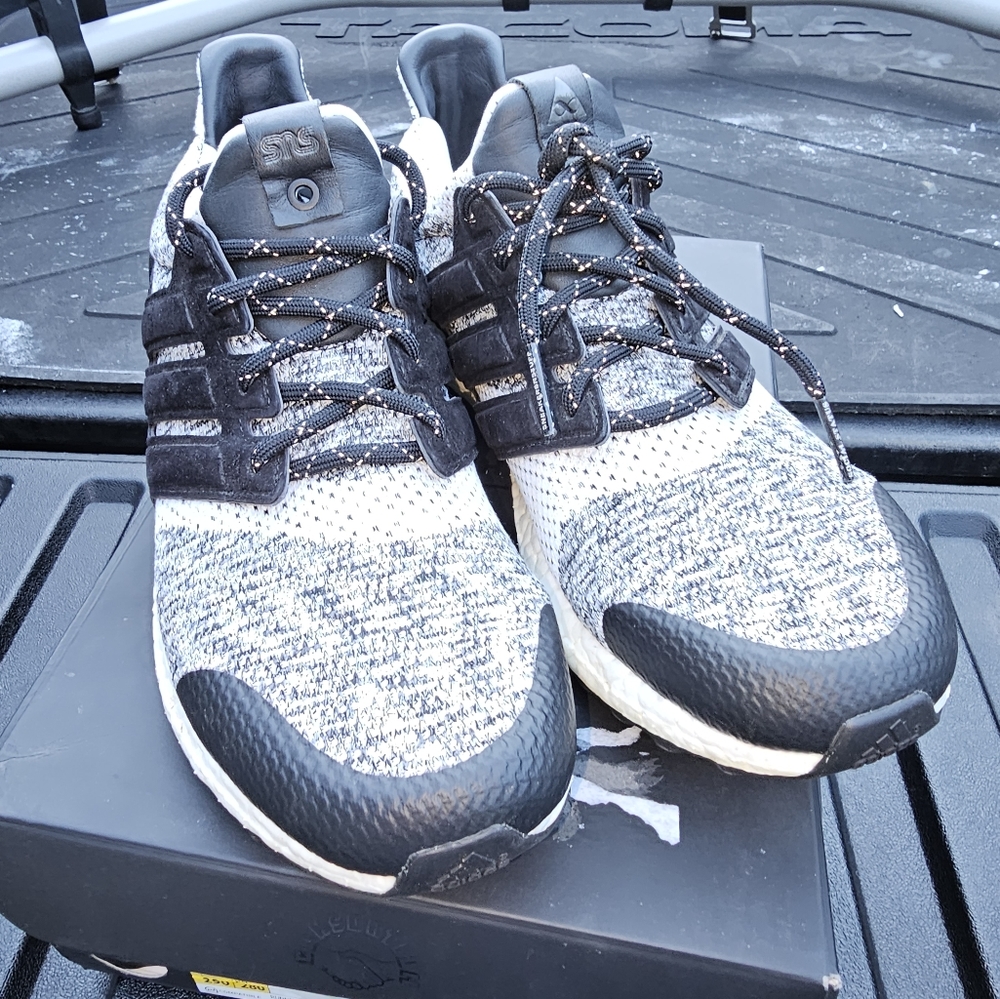 Adidas Ultraboost SE X Social Status X Sneakersnstuff Size 11